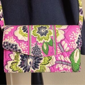 ☄️Price drop $15☄️Vera Bradley cross body pink pastel